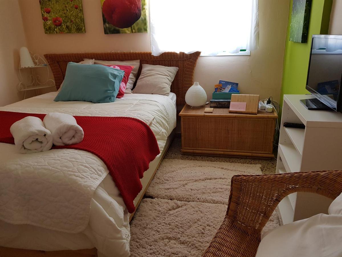 The Poppies Guest House - 100M Ocean - Private Spaces 칸델라리아 외부 사진
